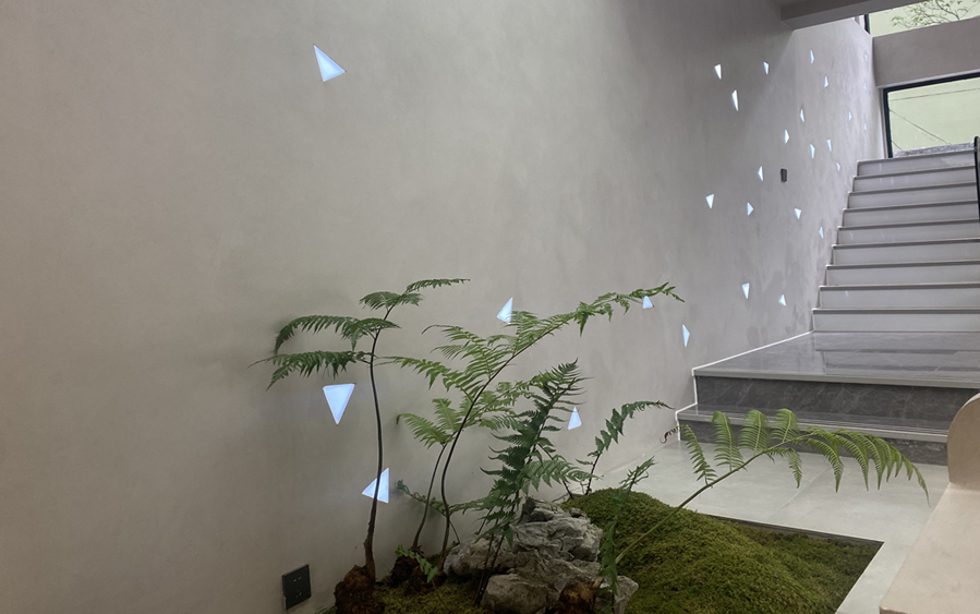 梅隐川 